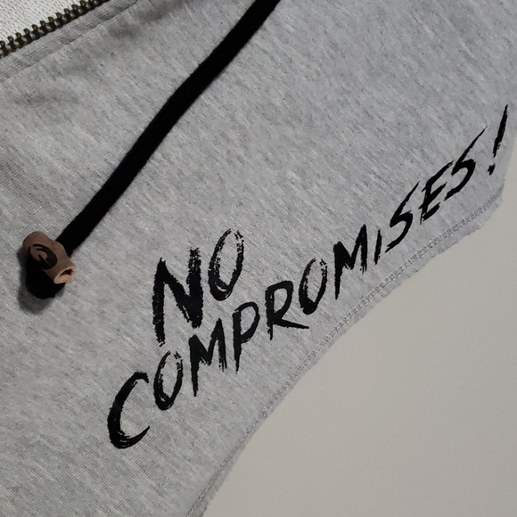 Gasp hoodie - Picture 3 of 5